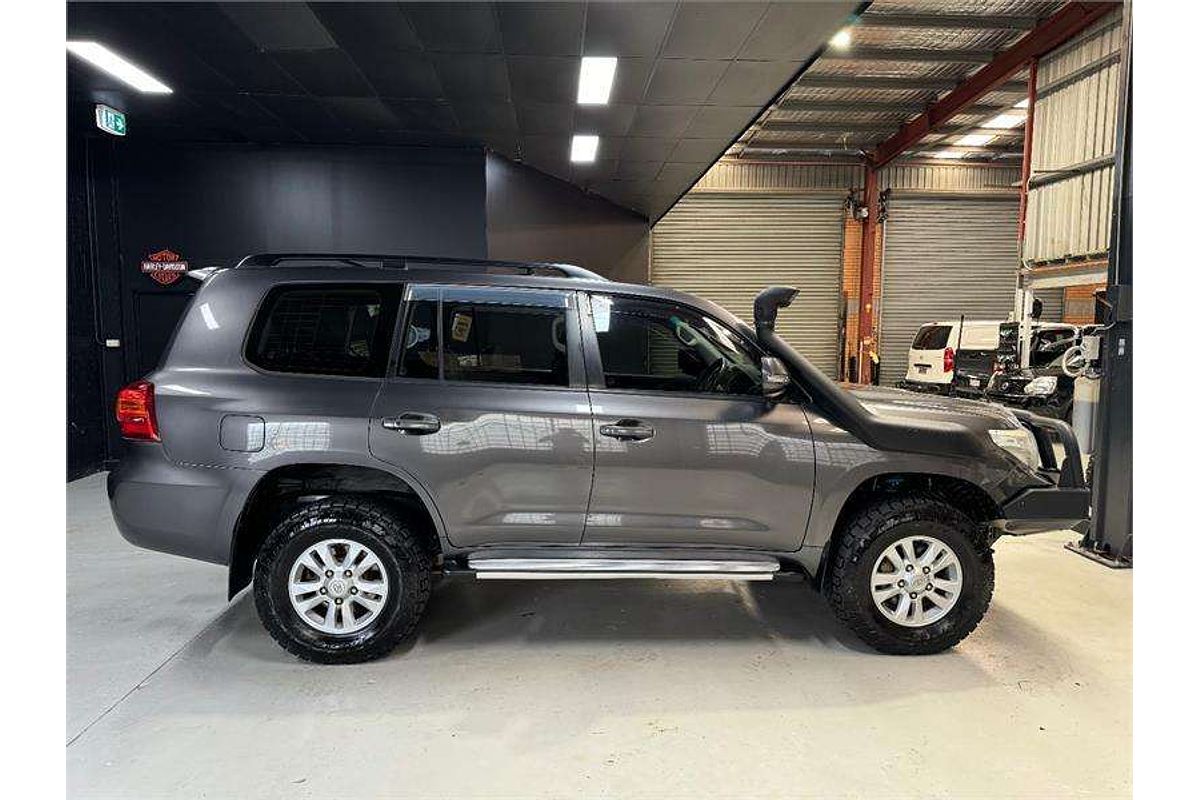 2012 Toyota Landcruiser GXL VDJ200R