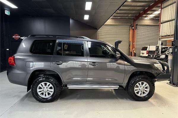 2012 Toyota Landcruiser GXL VDJ200R