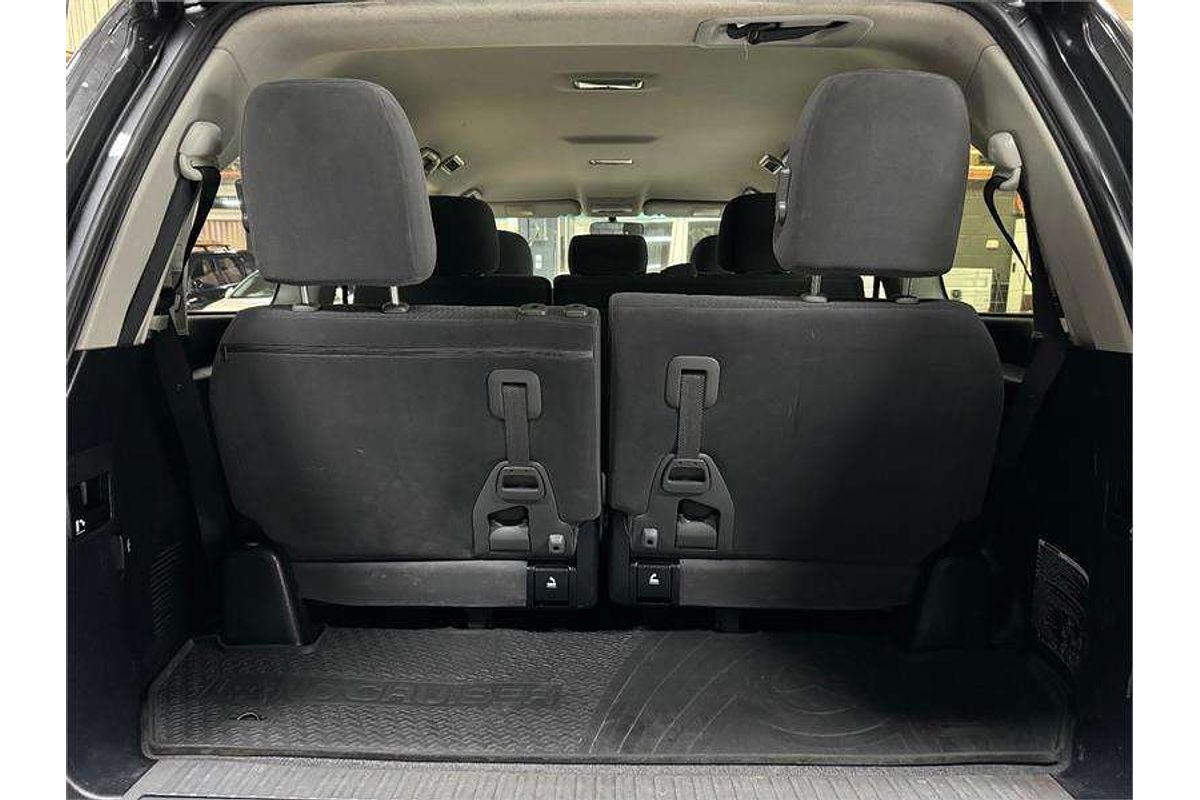 2012 Toyota Landcruiser GXL VDJ200R