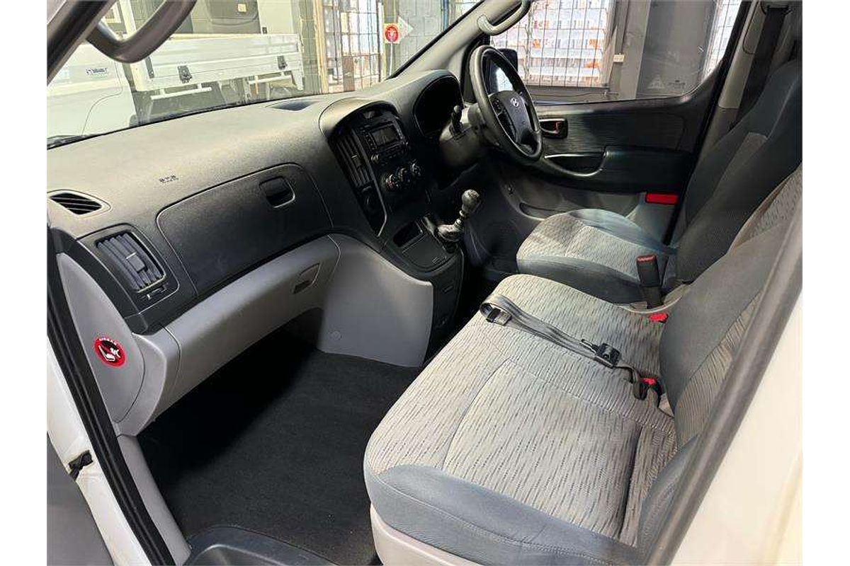 2014 Hyundai iLoad  TQ2-V
