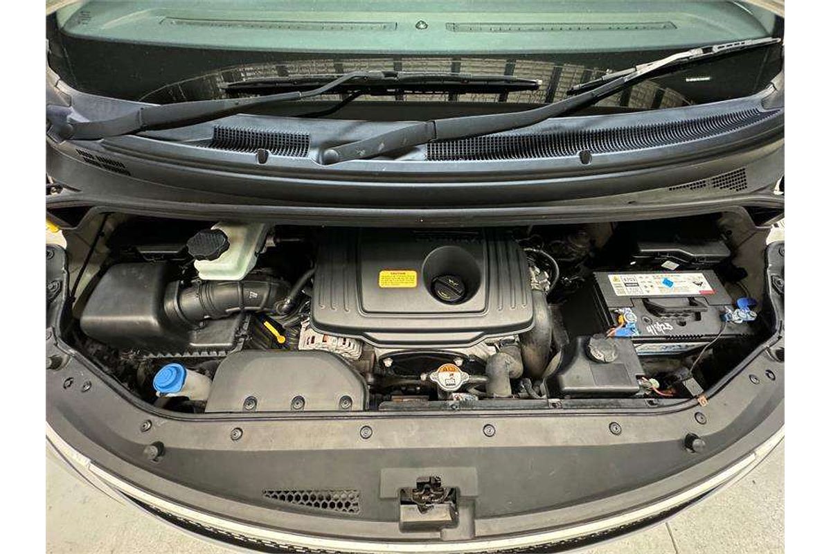 2014 Hyundai iLoad  TQ2-V