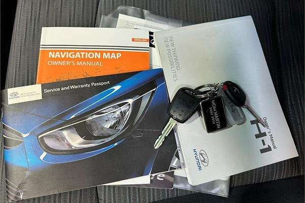 2014 Hyundai iLoad  TQ2-V