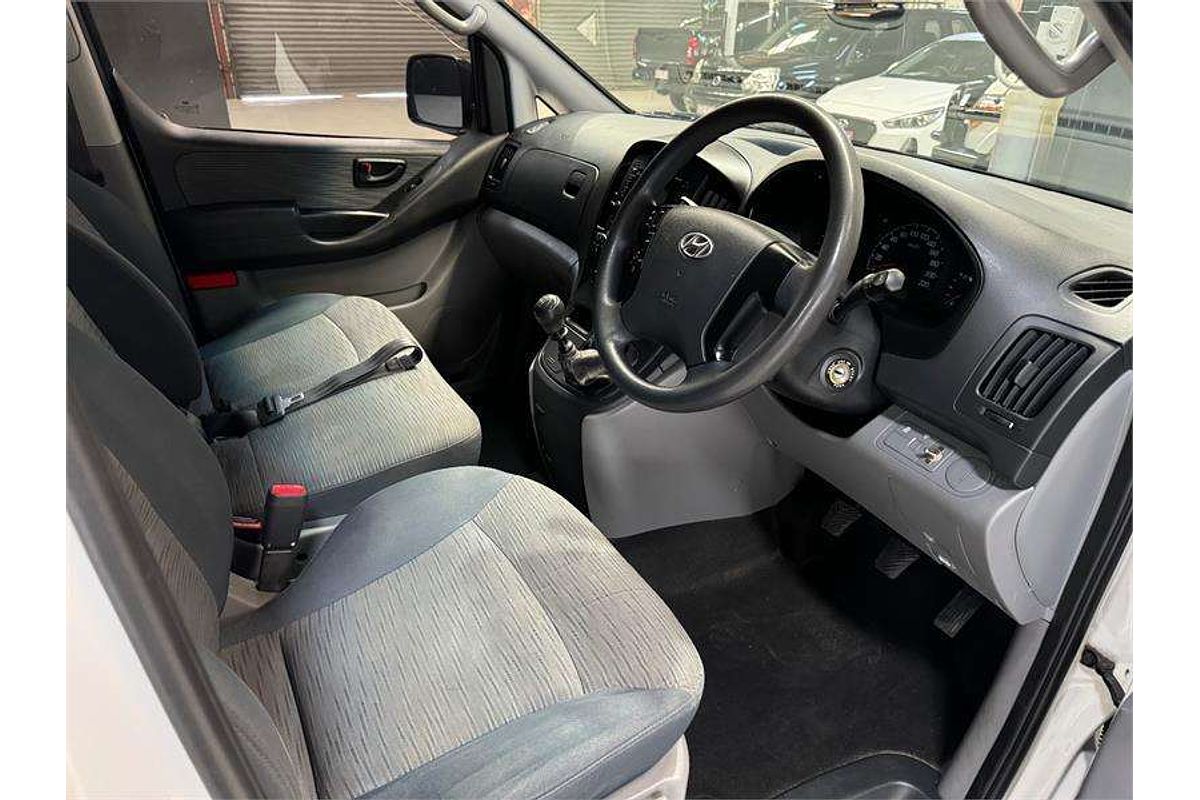 2014 Hyundai iLoad  TQ2-V
