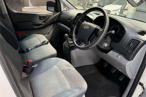 2014 Hyundai iLoad  TQ2-V