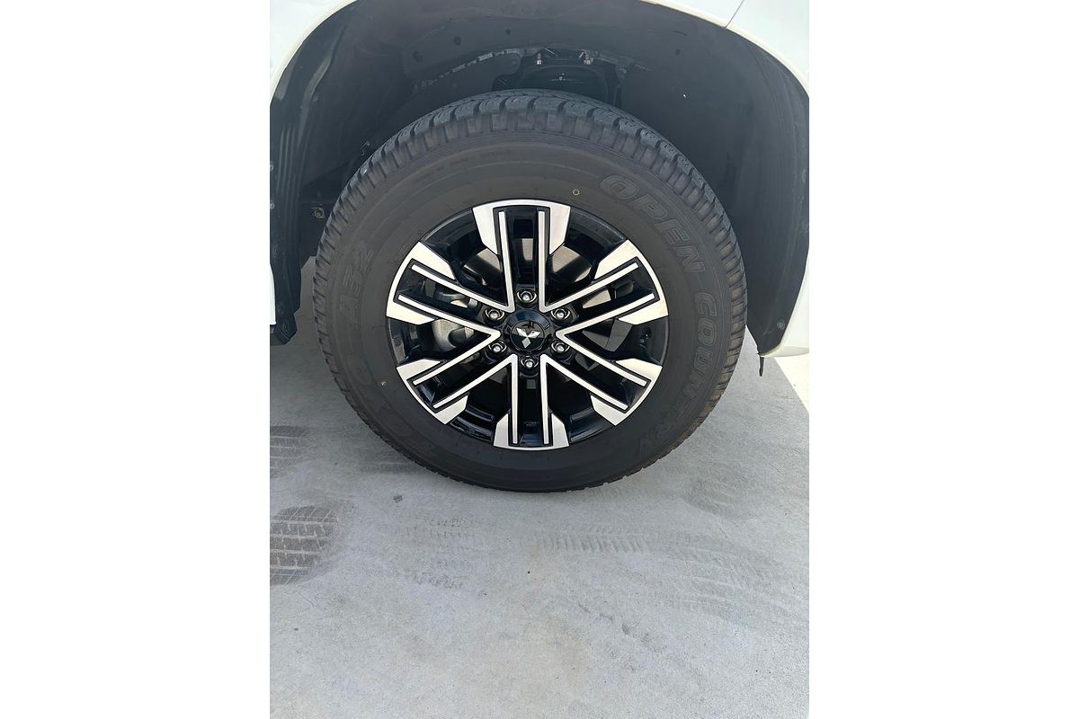 2024 Mitsubishi Pajero Sport GLS QF
