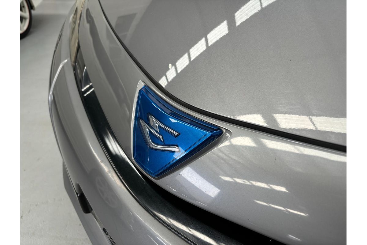 2013 Toyota Estima Hybrid Hybrid Aeras AHR20