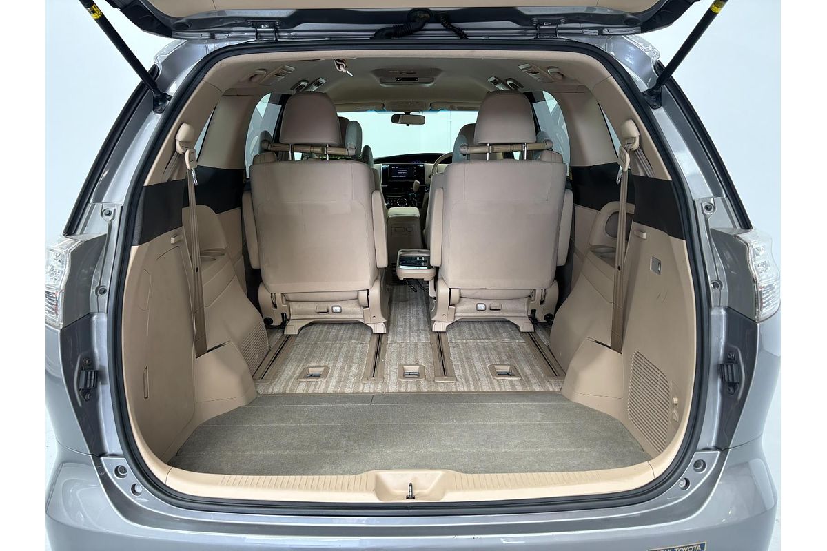 2013 Toyota Estima Hybrid Hybrid Aeras AHR20