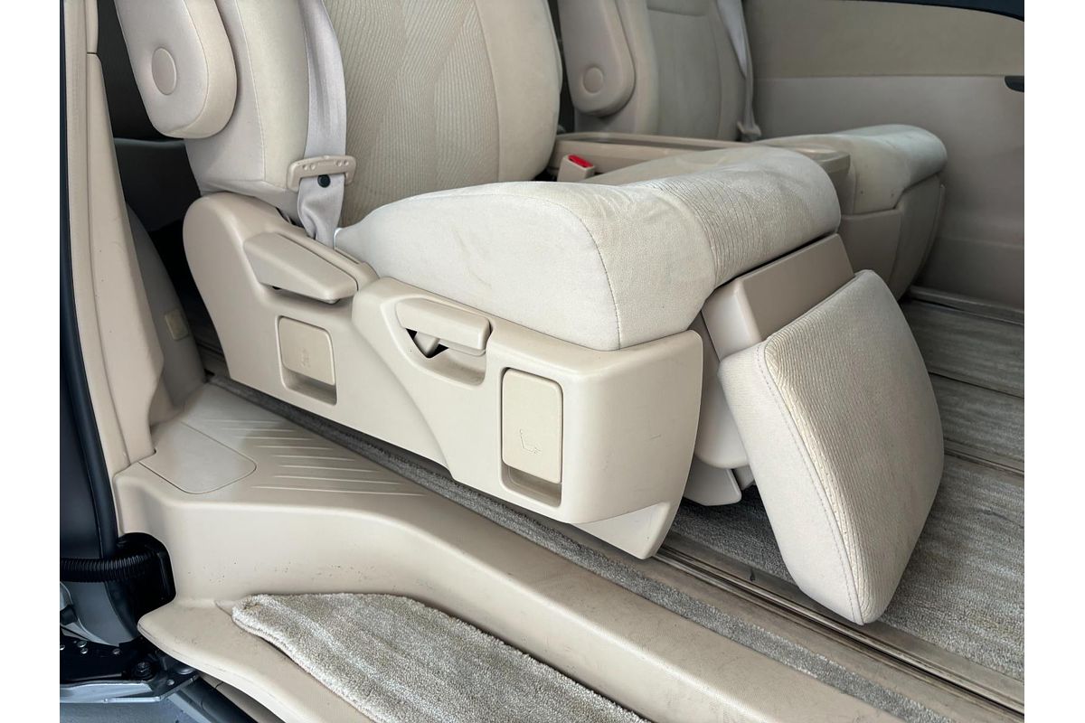 2013 Toyota Estima Hybrid Hybrid Aeras AHR20