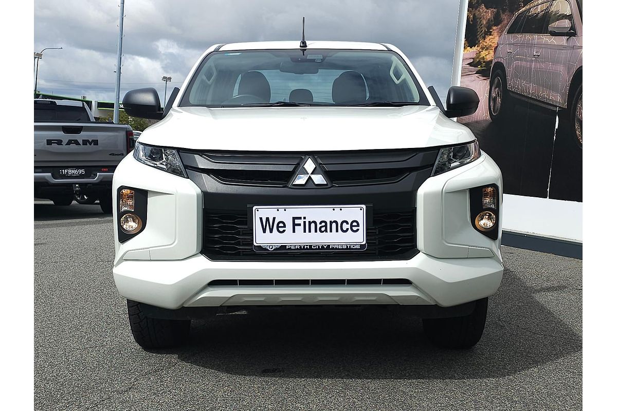 2023 Mitsubishi Triton GLX MR 4X4