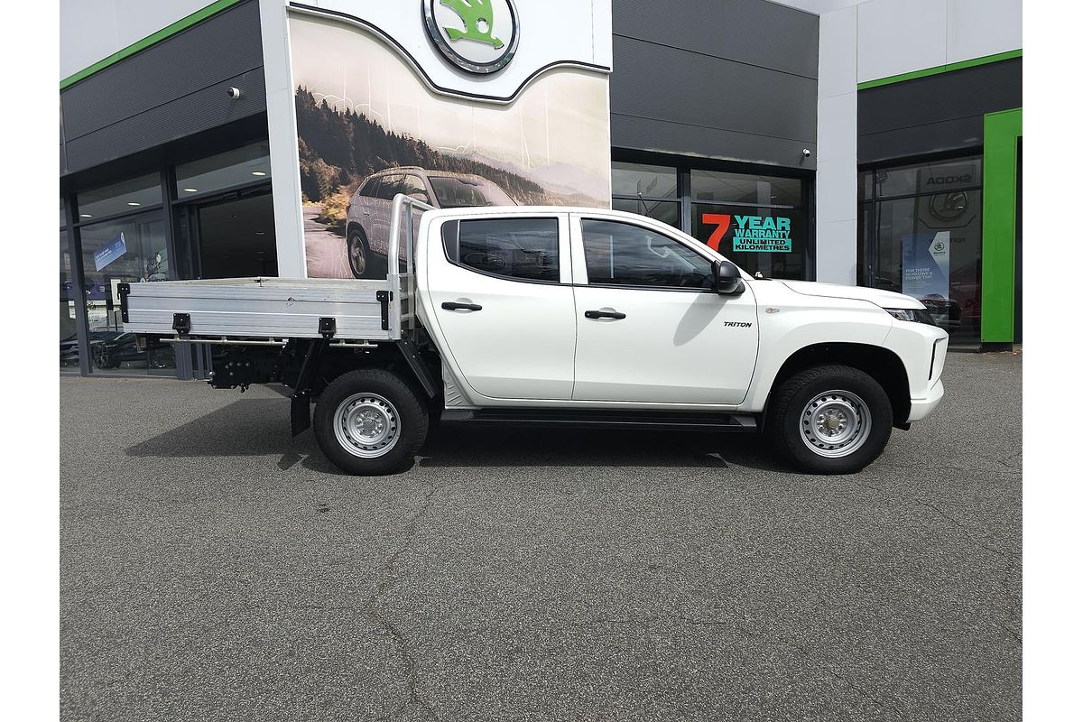 2023 Mitsubishi Triton GLX MR 4X4