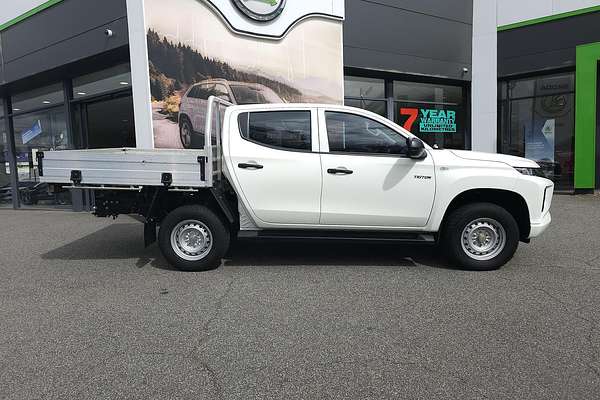 2023 Mitsubishi Triton GLX MR 4X4