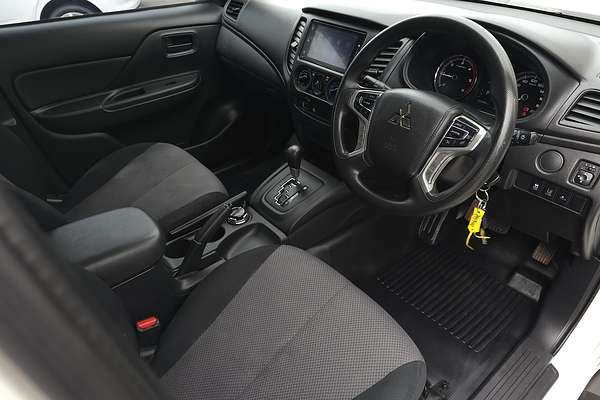 2023 Mitsubishi Triton GLX MR 4X4