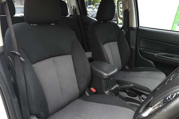2023 Mitsubishi Triton GLX MR 4X4