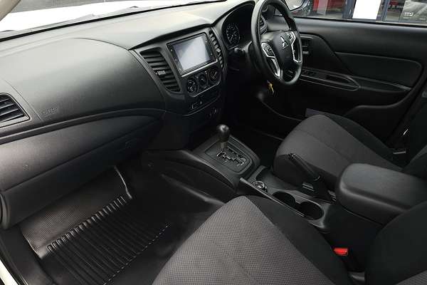 2023 Mitsubishi Triton GLX MR 4X4