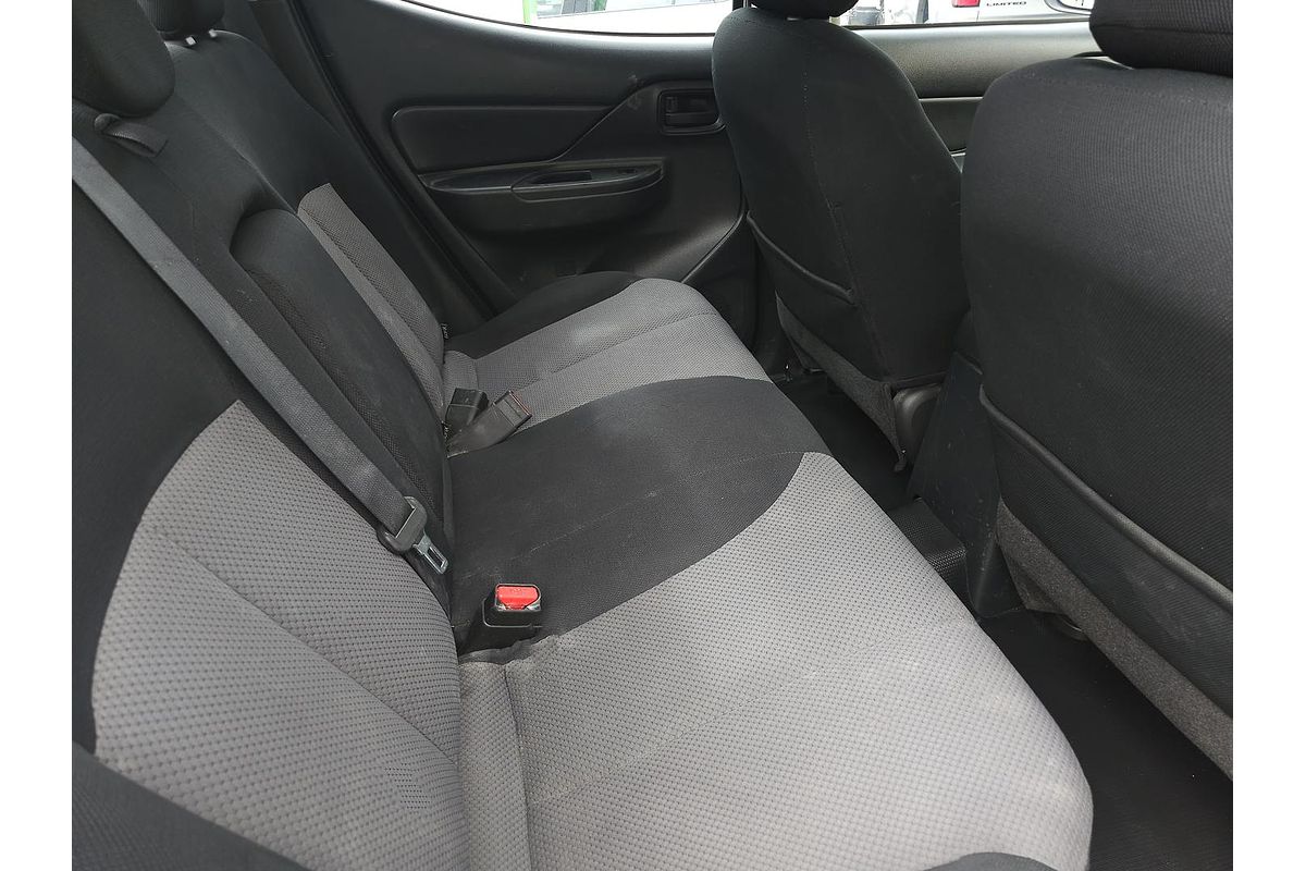 2023 Mitsubishi Triton GLX MR 4X4
