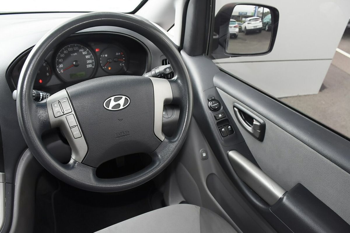 2013 Hyundai iMax TQ-W