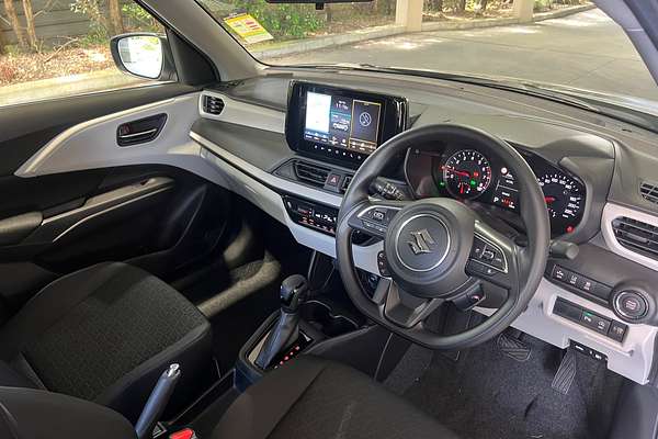 2024 Suzuki Swift Hybrid UZ