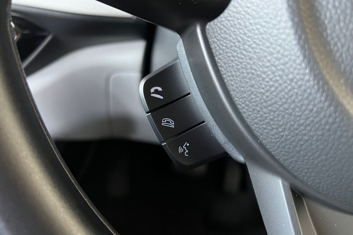 2024 Suzuki Swift Hybrid UZ