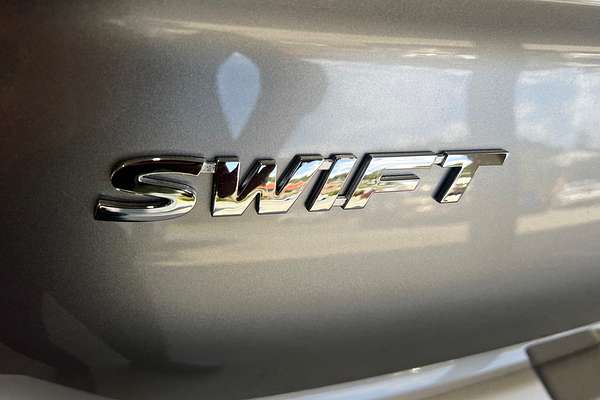 2024 Suzuki Swift Hybrid UZ