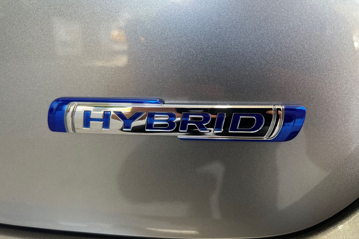 2024 Suzuki Swift Hybrid UZ
