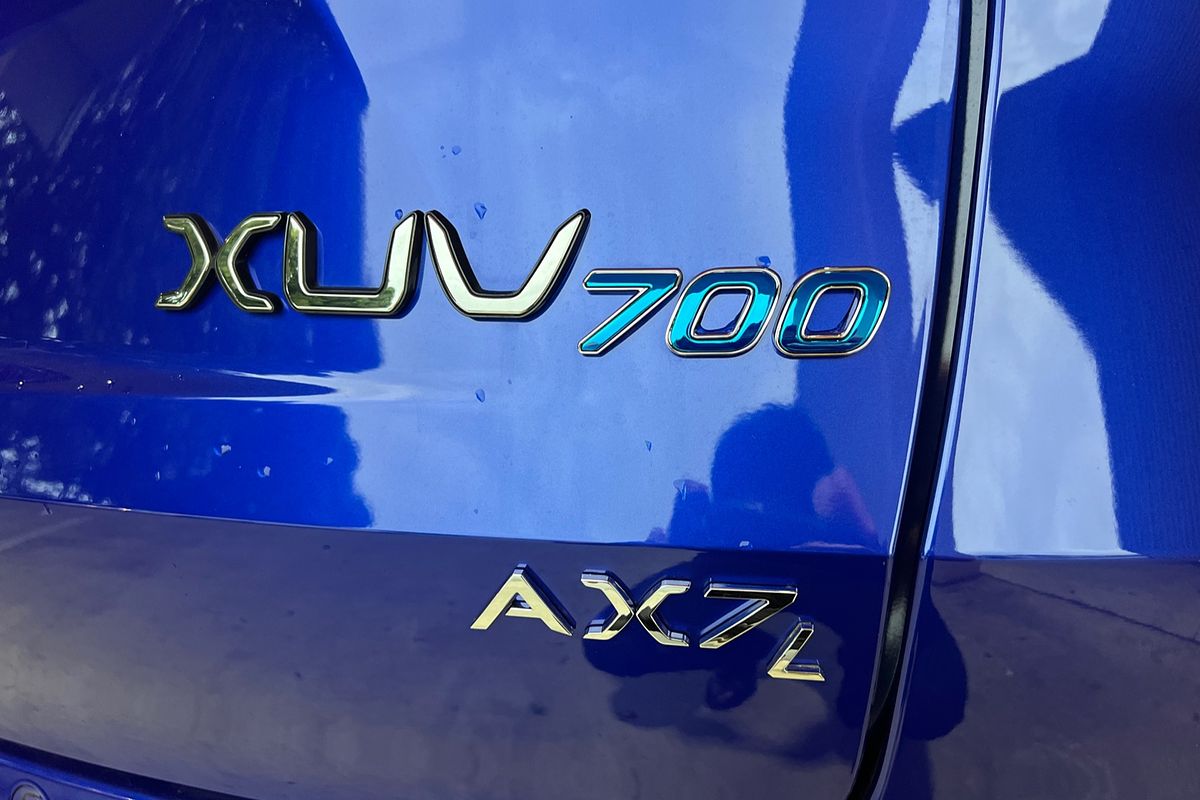 2023 Mahindra XUV700 AX7L
