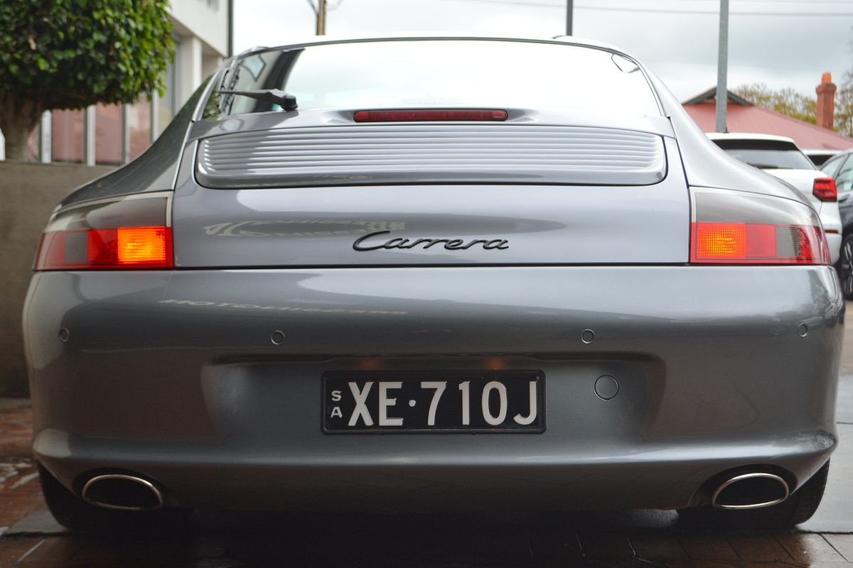 2002 Porsche 911 Carrera 996