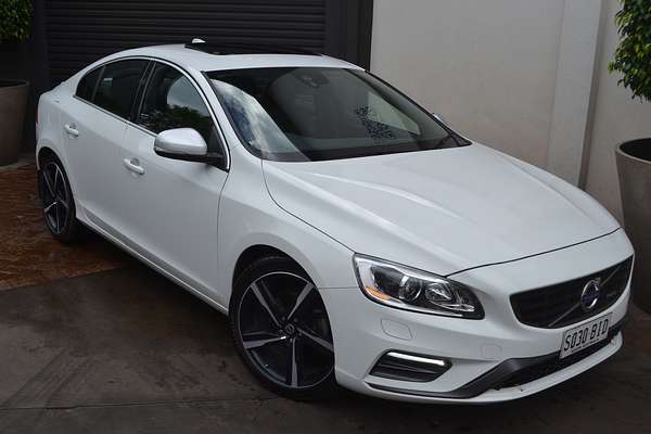 2014 Volvo S60 T5 R-Design
