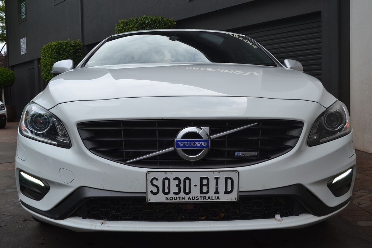 2014 Volvo S60 T5 R-Design
