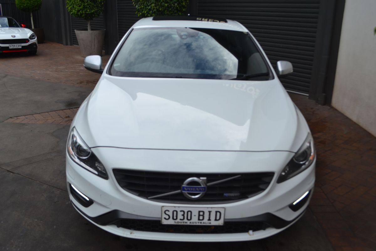 2014 Volvo S60 T5 R-Design