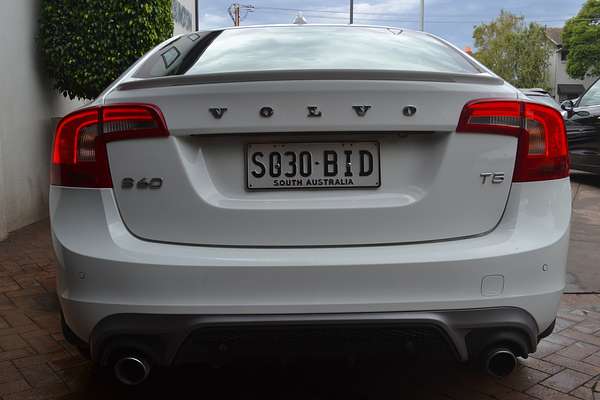 2014 Volvo S60 T5 R-Design