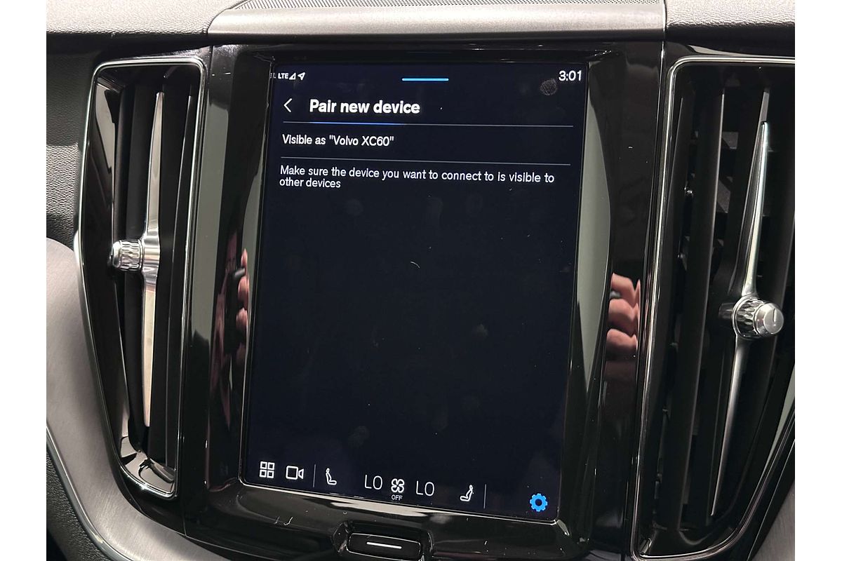 2021 Volvo XC60 B5 Momentum
