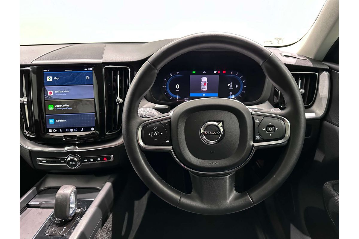 2021 Volvo XC60 B5 Momentum
