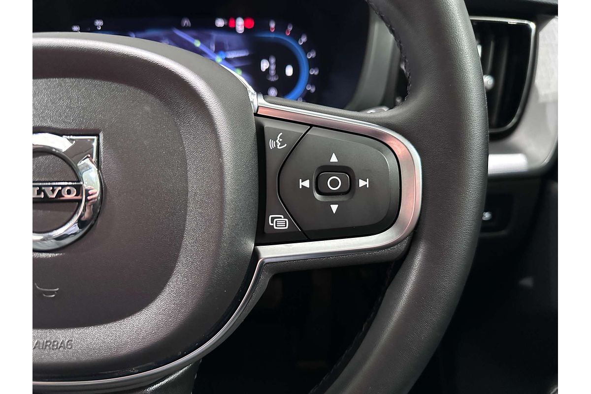 2021 Volvo XC60 B5 Momentum