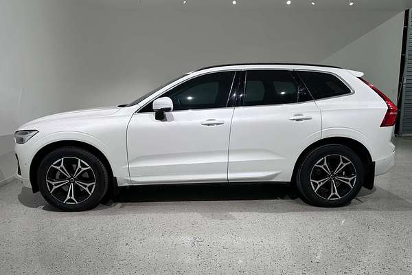 2021 Volvo XC60 B5 Momentum