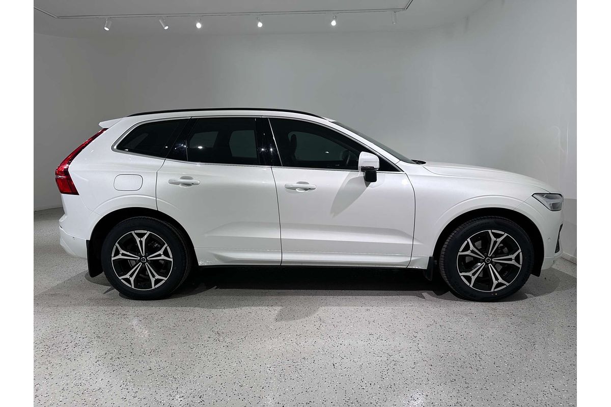 2021 Volvo XC60 B5 Momentum