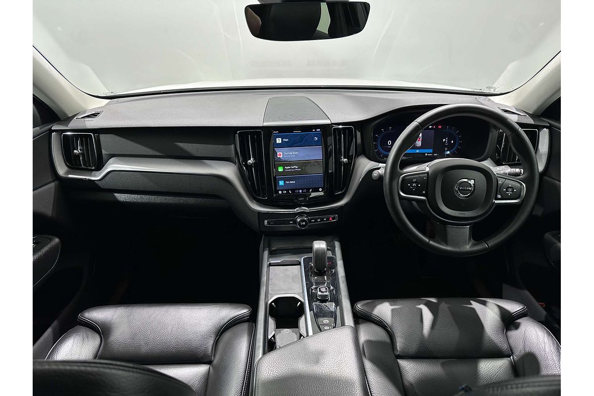 2021 Volvo XC60 B5 Momentum