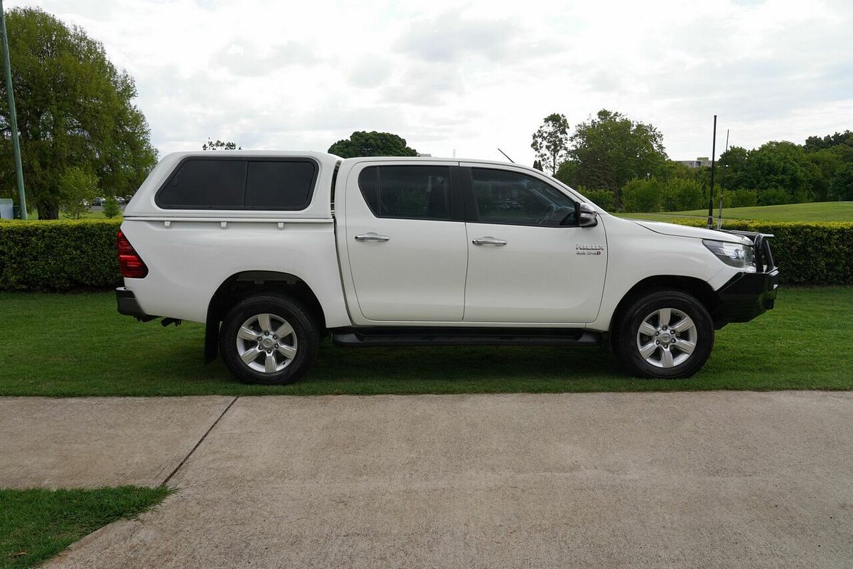 2016 Toyota Hilux SR (4x4) GUN126R 4X4