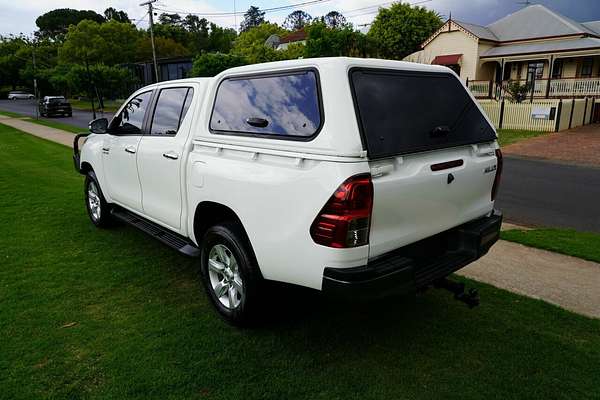 2016 Toyota Hilux SR (4x4) GUN126R 4X4