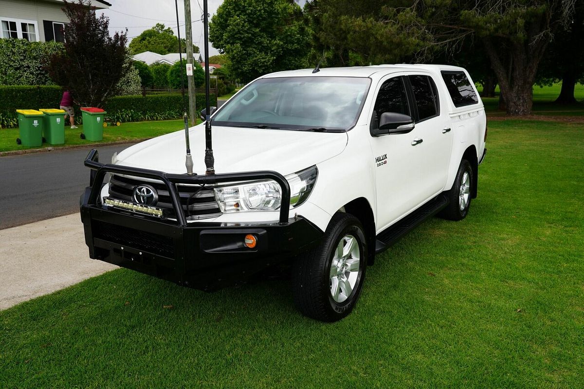 2016 Toyota Hilux SR (4x4) GUN126R 4X4
