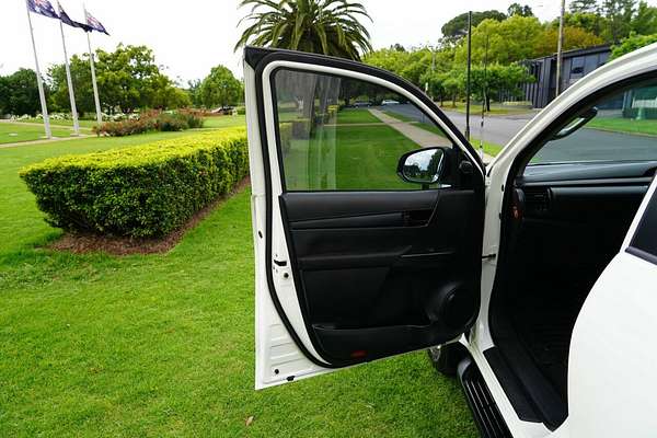 2016 Toyota Hilux SR (4x4) GUN126R 4X4