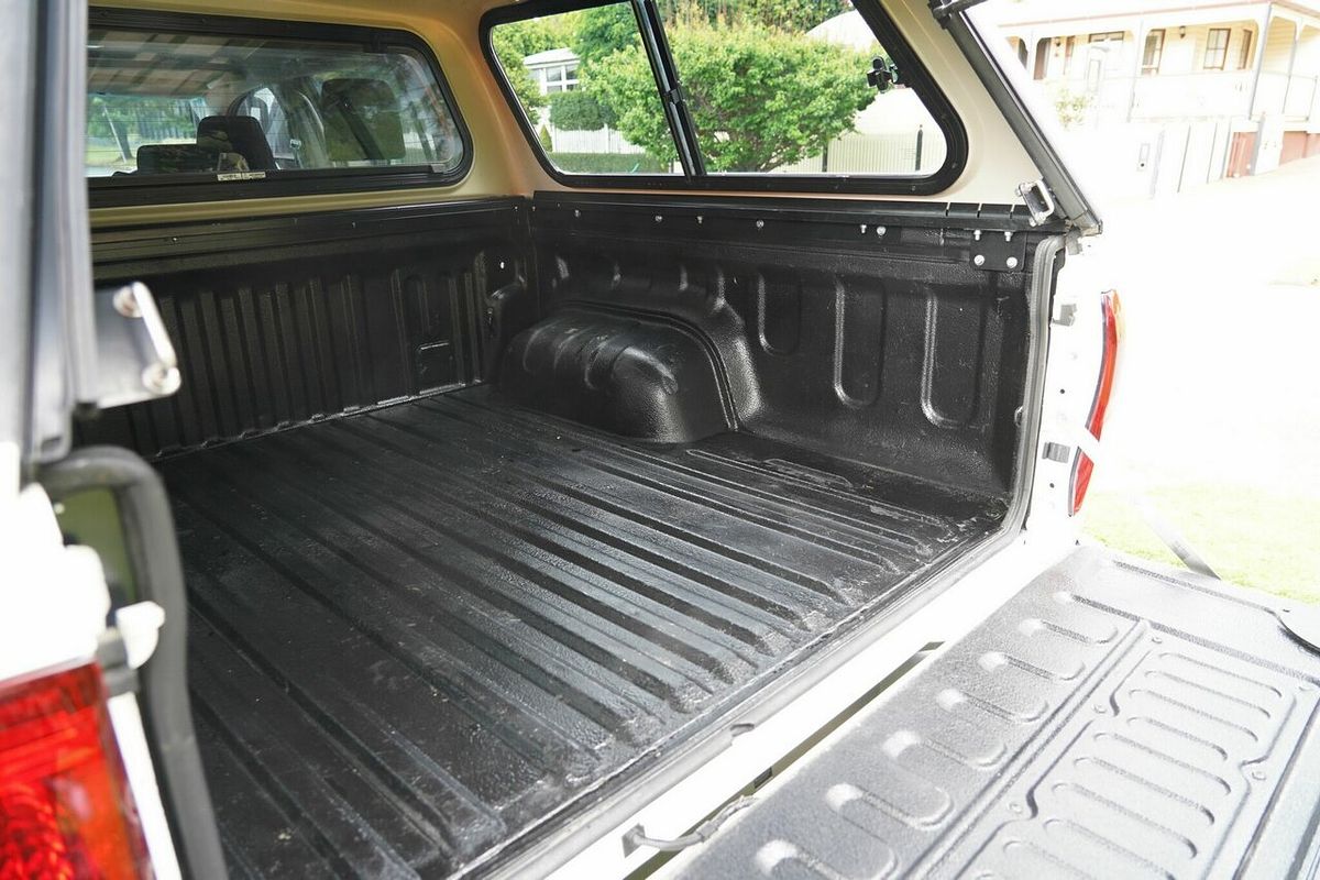 2016 Toyota Hilux SR (4x4) GUN126R 4X4