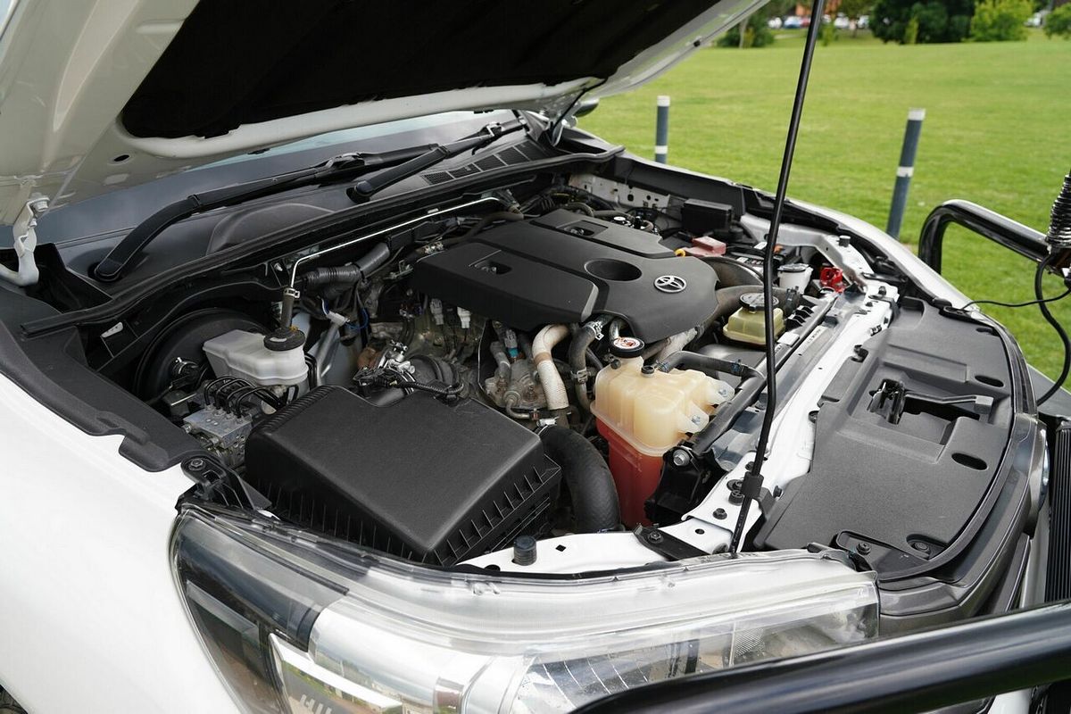 2016 Toyota Hilux SR (4x4) GUN126R 4X4