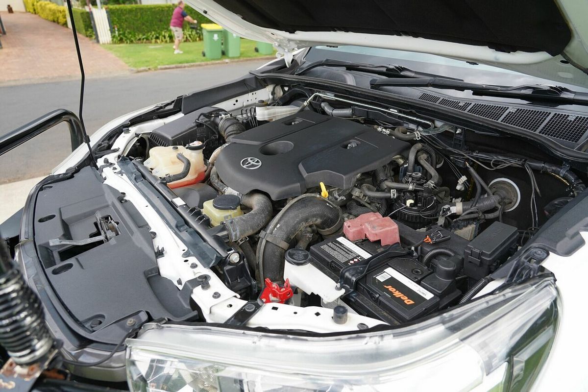 2016 Toyota Hilux SR (4x4) GUN126R 4X4