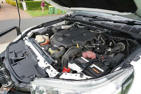 2016 Toyota Hilux SR (4x4) GUN126R 4X4