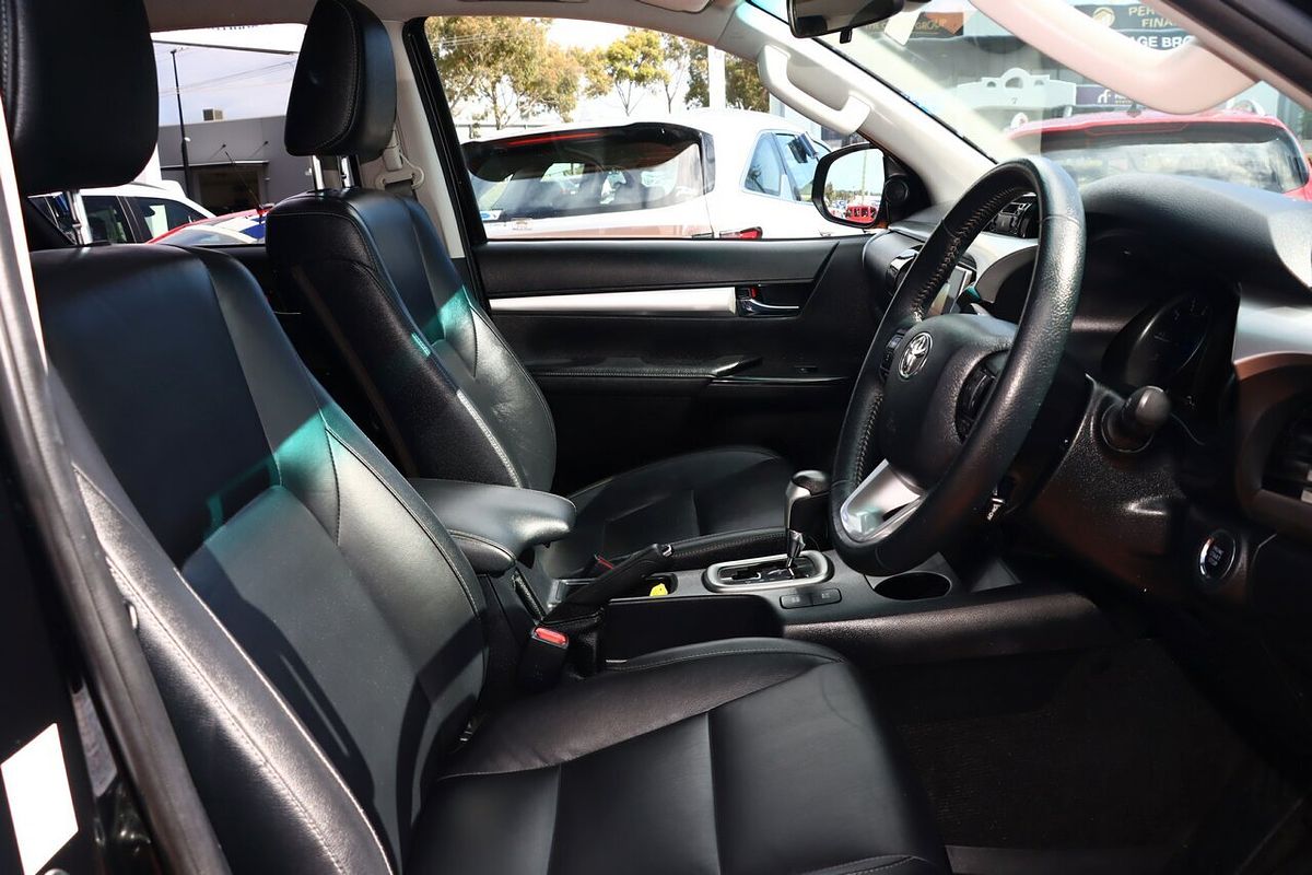 2020 Toyota Hilux SR5 GUN126R 4X4