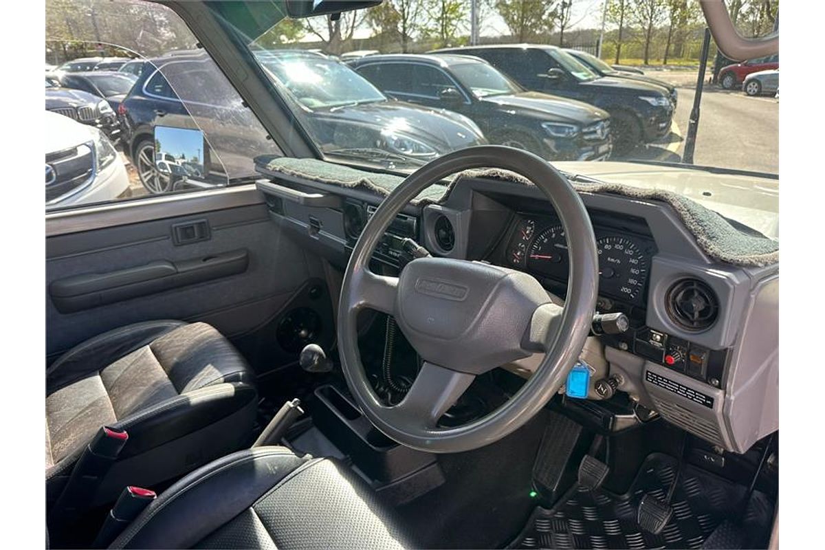 2006 Toyota Landcruiser RV HDJ79R 4X4