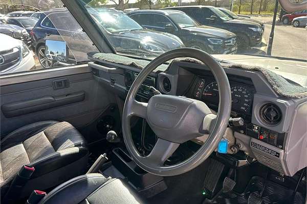 2006 Toyota Landcruiser RV HDJ79R 4X4