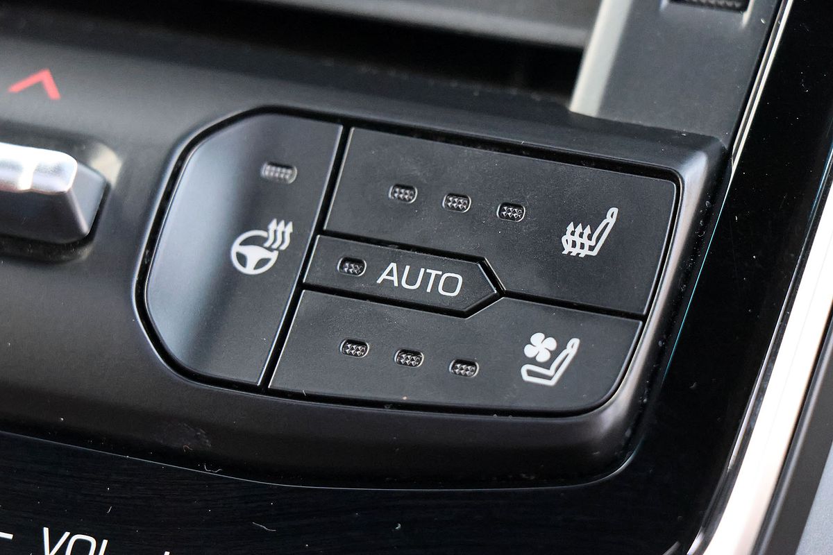 2022 Toyota Landcruiser GR Sport FJA300R