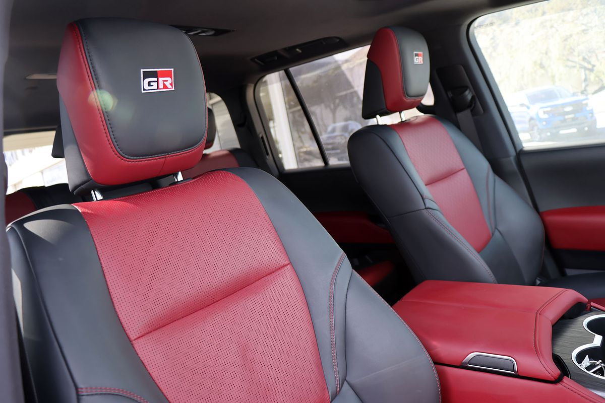 2022 Toyota Landcruiser GR Sport FJA300R