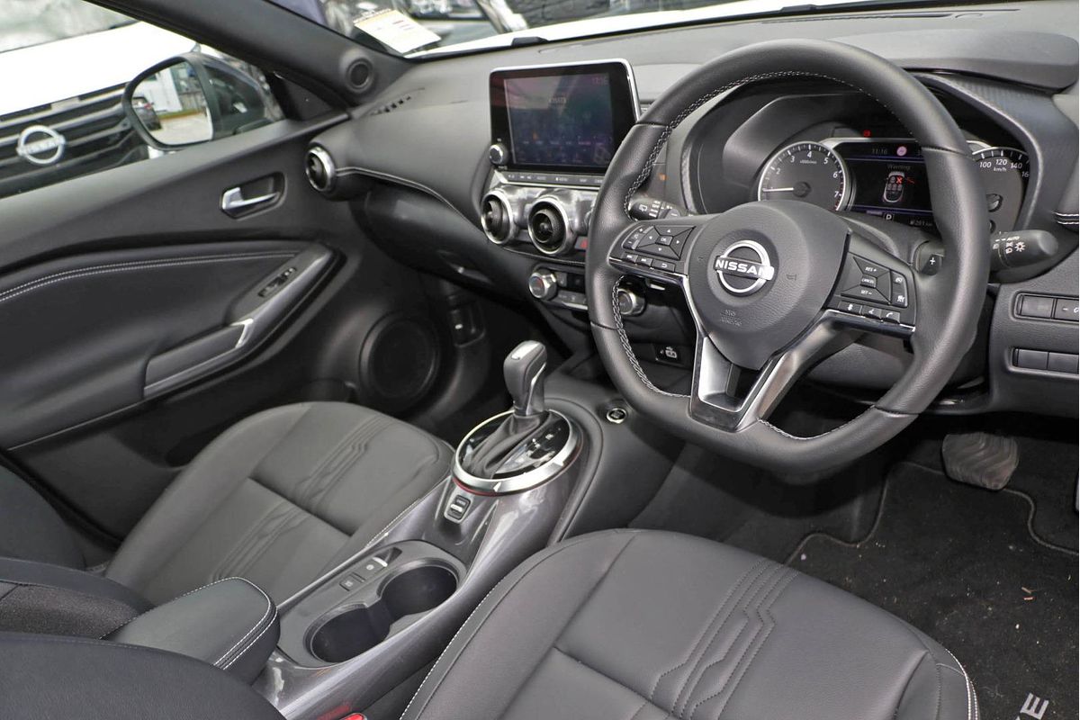 2024 Nissan JUKE ST-L F16